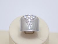 Лот: 14704733. Фото: 2. СЕРЕБРЯНОЕ КОЛЬЦО С ФИАНИТАМИ... Ювелирные изделия, бижутерия, часы