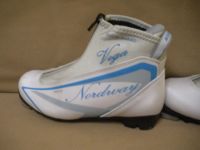 Лот: 19663936. Фото: 2. Ботинки лыжные для лыжных гонок... Лыжи