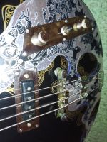 Лот: 17894882. Фото: 5. Винтажная бас-гитара с росписью...