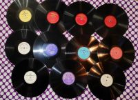 Лот: 25887180. Фото: 2. Патефонные пластинки 11 штук одним... Коллекционирование, моделизм