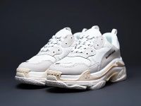 Лот: 12695336. Фото: 2. Кроссовки Balenciaga Triple S... Мужская обувь