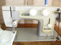 Лот: 1947647. Фото: 3. Швейная ножная машинка. Бытовая техника