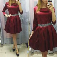 Лот: 6406446. Фото: 2. Атласное короткое платье, новое. Женская одежда
