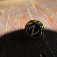 Лот: 20824766. Фото: 4. Значок миниатюра литера Z буква... Красноярск