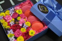 Лот: 7353956. Фото: 7. FlowerBox с макарунами (роза...