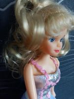 Лот: 22625690. Фото: 3. Две куклы 90-х годов продам одним... Дети растут