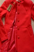 Лот: 4558812. Фото: 2. Новое эффектное красное пальто... Женская одежда