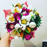 Лот: 5537337. Фото: 2. Букет из конфет Рафаэлло и Адель... Цветы, букеты