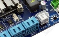 Лот: 317916. Фото: 2. Материнка Gigabyte MA790FXT-UD5P. Комплектующие