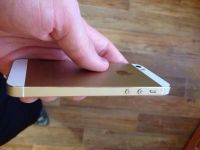 Лот: 6720790. Фото: 3. iPhone 5s gold 16gb за 16000 Срочно... Красноярск