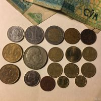 Лот: 13122910. Фото: 2. Монеты.Банкноты. кучей с рубля... Монеты