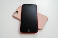 Лот: 16685149. Фото: 3. iPhone 8 64 Gb Product Red. Красноярск