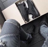 Лот: 7318131. Фото: 2. adidas yeezy boost. Мужская обувь