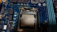Лот: 20748794. Фото: 3. Материнская плата Gigabyte GA-H61M-S1. Компьютеры, оргтехника, канцтовары