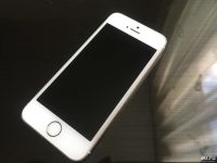 Лот: 9884988. Фото: 5. iPhone 5s 16 gb отличное состояние...