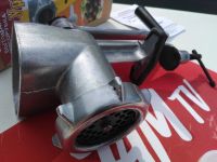 Лот: 4845770. Фото: 3. Мясорубка «Уралочка» с алюминиевым... Домашний быт