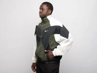 Лот: 24973976. Фото: 2. Ветровка Nike. Мужская одежда