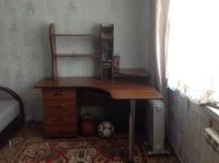Лот: 7642903. Фото: 3. Стол компьютерный угловой со стеллажом... Мебель