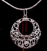 Лот: 6054009. Фото: 4. Серебряный кулон с фианитами