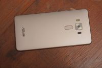 Лот: 15748375. Фото: 3. Премиальный смартфон Asus Zenfone... Красноярск