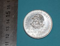 Лот: 19929750. Фото: 6. Большая серебряная монета: Мексика...