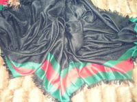 Лот: 1631174. Фото: 2. Палантин черный от Gucci. Аксессуары