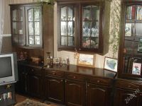 Лот: 2637422. Фото: 2. Красивая стенка из массива нат... Мебель для гостиной