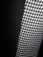 Лот: 7275080. Фото: 10. черно-белые зауженные брюки Zarina...