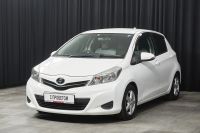 Лот: 24589361. Фото: 2. Toyota Vitz 2011. Авто, мото, водный транспорт