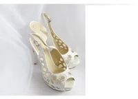 Лот: 4892914. Фото: 2. шикарные, белые босаножки на платфопме... Женская обувь