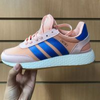 Лот: 10631127. Фото: 2. Adidas Iniki Runner. Женская обувь