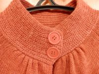 Лот: 3261984. Фото: 2. Жилет тепленький. Женская одежда