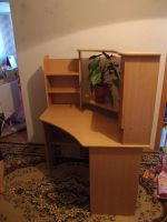 Лот: 4112152. Фото: 2. компьютерный стол угловой. Офисная мебель и домашние кабинеты