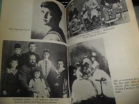 Лот: 9197136. Фото: 7. Книга "Николай и Александра" на...