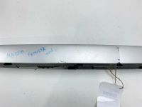 Лот: 24772616. Фото: 6. Накладка багажника Mazda Familia...