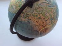 Лот: 9274248. Фото: 2. Глобус советских времен с разломом... Антиквариат