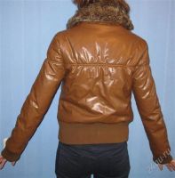 Лот: 1593355. Фото: 2. Коричневая куртка Bershka по привлекательной... Женская одежда