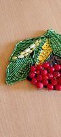 Лот: 21076349. Фото: 4. Брошь из бисера вышитая рябина