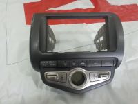 Лот: 2980928. Фото: 2. Панель с климатом Honda Fit. Автозапчасти