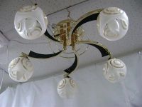 Лот: 1449961. Фото: 3. люстра 5 плафонов чёрная отделка. Строительство и ремонт