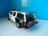 Лот: 2398114. Фото: 3. Chevrolet Suburban Police 1\36... Коллекционирование, моделизм