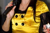 Лот: 290136. Фото: 2. Атласное ярко-желтое платье 40... Женская одежда