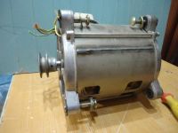 Лот: 10526705. Фото: 3. эл.двигатель от стир.машины Вятка-автомат. Бытовая техника