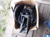 Лот: 13904311. Фото: 2. Коробка с приколюхами. Автозапчасти