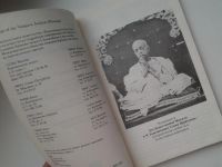 Лот: 5306469. Фото: 2. "Песни ачарьев-вайшнавов", Гимны... Литература, книги