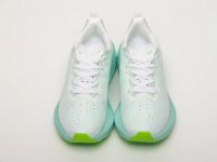 Лот: 24974744. Фото: 4. Кроссовки Asics Novablast 4. Красноярск