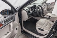 Лот: 22714555. Фото: 10. Volkswagen Touareg 2012