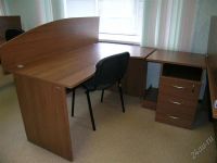 Лот: 2812129. Фото: 2. Стол компьютерный + тумба. Офисная мебель и домашние кабинеты