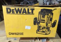 Лот: 19489812. Фото: 2. Фрезер DeWalt. Инструмент и расходные