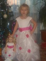 Лот: 11303265. Фото: 3. Бальное платье с розами. Дети растут